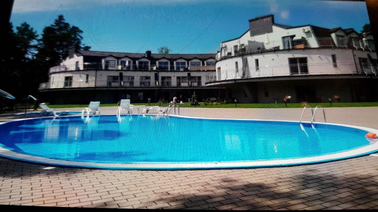 Romantyczny Apartament Happy 16 Basen & Kort Tenisowy, Ochrona 24 H - Dla Maksymalnie 6 Osob Pobierowo Exterior foto