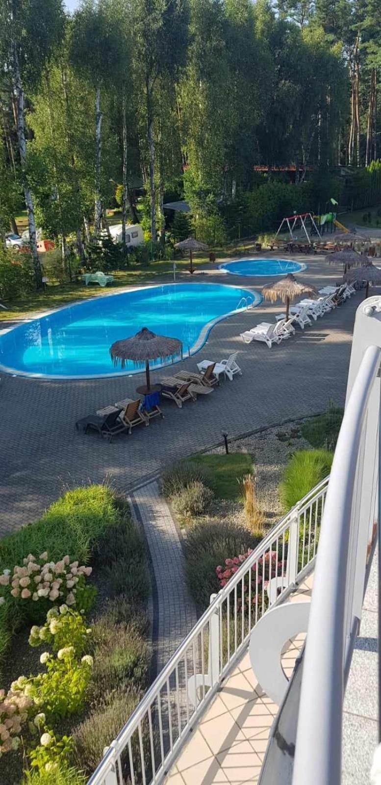 Romantyczny Apartament Happy 16 Basen & Kort Tenisowy, Ochrona 24 H - Dla Maksymalnie 6 Osob Pobierowo Exterior foto